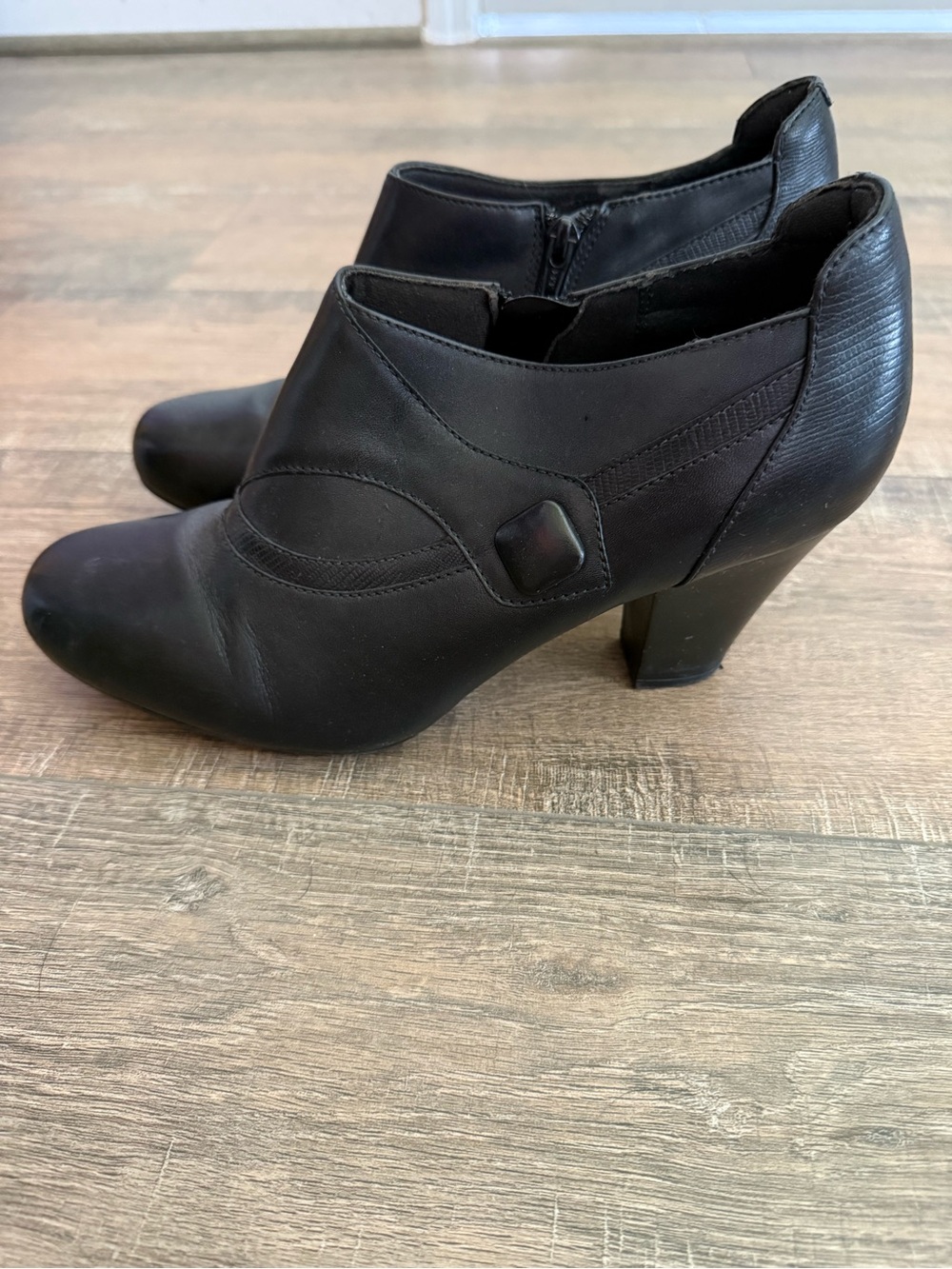 Clarks Black Leather Ankle Booties with Block Heel - Picture 3 of 5